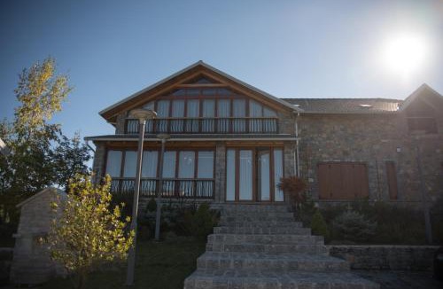 Moscopole Villa | Luxury Villa Saint Sofia