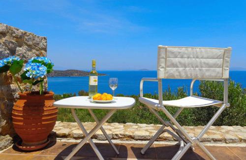Melissopetra Villa | Luxury Villa with Pool overlooking a Majestic View