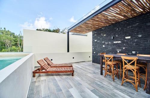 Tulum Villa | Luxury Villa with 2 Pools, Open Terraces and Sun Deck