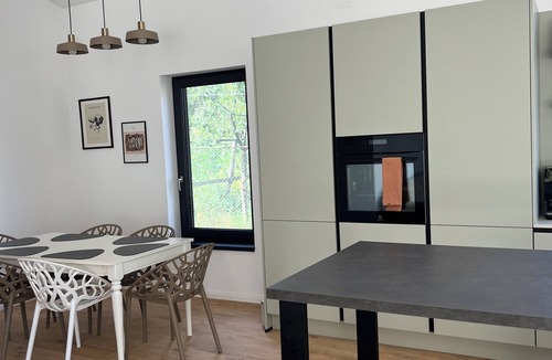 Bran Villa | Luxury Villa with jacuzzi in Bran