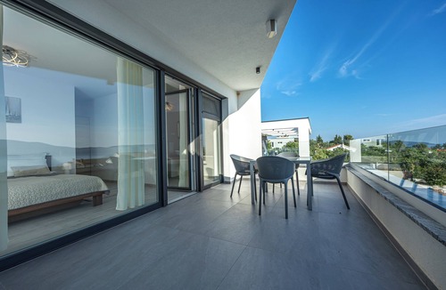 Skrbcici Villa | Luxury villa with open sea view and its own multi-purpose sports ground
