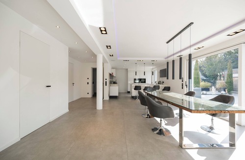Allach-Untermenzing Villa | Luxury Villa with Outdoor Pool - #villamuenchen#