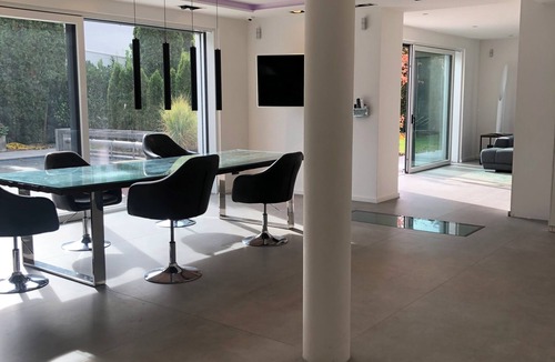Allach-Untermenzing Villa | Luxury Villa with Outdoor Pool - #villamuenchen#