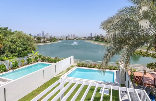 Dubai House | Luxury Villa with Pool and Garden 4BR The Springs