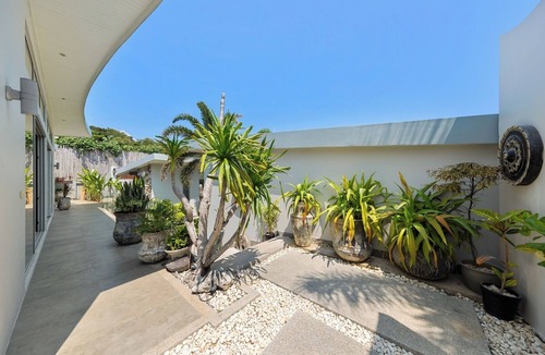 Bophut Villa | Luxury Villa with Private Beach Access