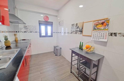 Padul Villa | Luxury villa with private pool, barbecue, free wifi up to 6 people.