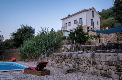 Avo Villa | Luxury villa with private pool & mountain views in Central Portugal