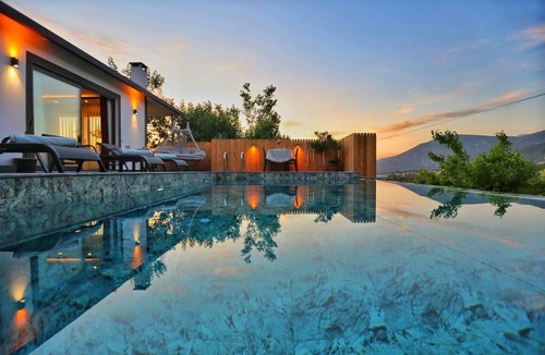 Uzumlu Villa | Luxury Villa with View in Uzumlu, Kalkan