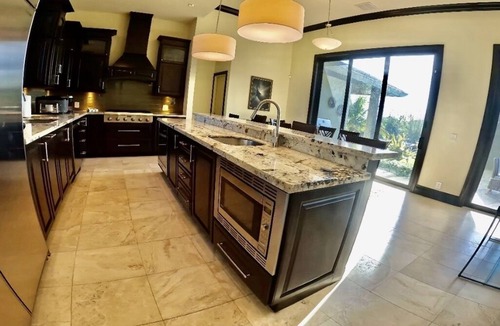 Freeport House | Luxury Water Front Villa Freeport Bahamas