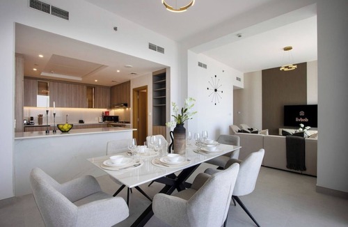 Dubai Maritime City Apartment | Luxury Waterfront 2BR with Resort Amenities