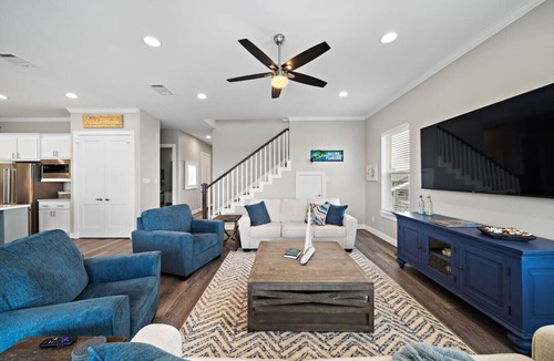 Jamaica Beach House | Luxury Waterfront Getaway with Pool + Boat Access