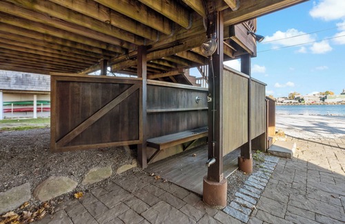 Barrington House | Luxury waterfront home with breathtaking views in Barrington