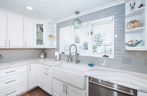 Clinton House | Luxury Waterfront Home-Still some availability for Summer 2026