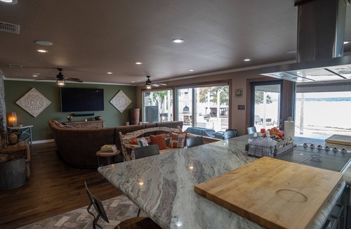 Chandler House | Luxury Waterfront Lakehouse Retreat - Piney Woods of East Texas - Lake Palestine