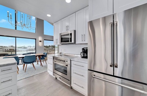 Josephine House | Luxury Waterfront Retreat | Designer Interior, Huge Deck & Private Boat Slip | BEACHBALL PROPERTIES