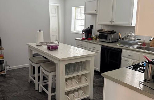 Jewett House | Luxury waterfront ski cabin, 4-bedroom house and office