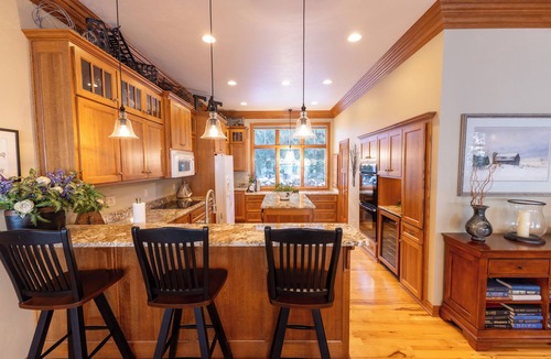 Idlewild House | Luxury Waterfront Retreat in Southern Door