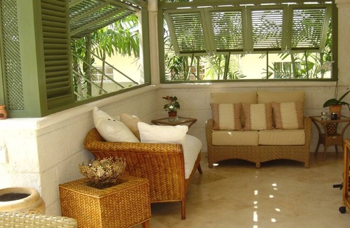 Prospect Apartment | Luxury West Coast 3 Bed Apartment with Private Pool and Path to Beach
