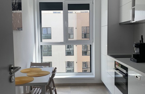 Militari Hotel | Luxury Westpark 2 Residence Lake View W4