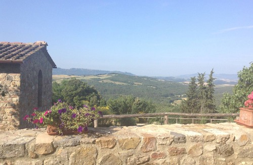 Gambassi Terme Apartment | Luxury with Stunning Views in Rebuilt Ancient Hamlet Near San Gimignano