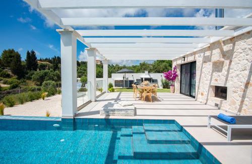 Agios Leon Villa | LUZ BLANCA Rooftop seaview villa
