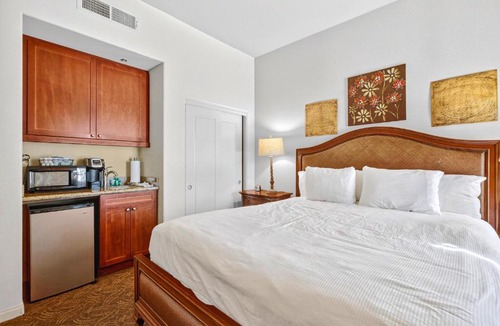 La Quinta Apartment | LV026 Secluded Downstairs Legacy Villas Studio