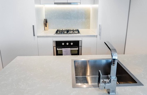 Fortitude Valley Apartment | Lvl23 Spacious 2BR Apartment with Rooftop Pool