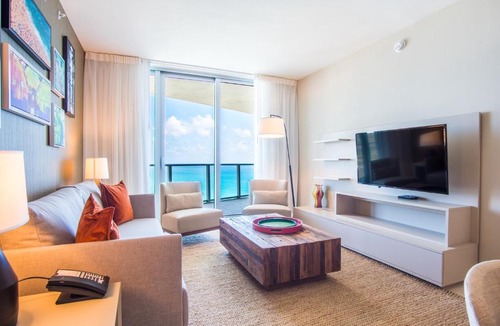 Hollywood South Central Beach Apartment | Lyfe Beach Resort 3804