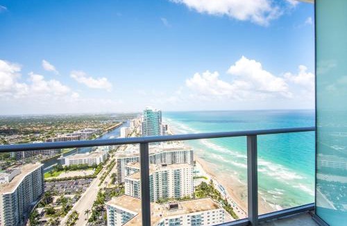 Hollywood South Central Beach Apartment | Lyfe Beach Resort 3604