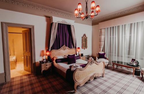 Johnstone Hotel | Lynnhurst Hotel