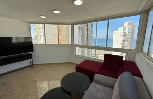 Bat Yam Apartment | Lyxor 1