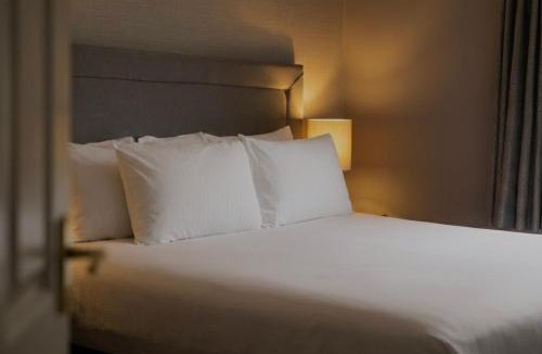 Keswick Hotel | Lyzzick