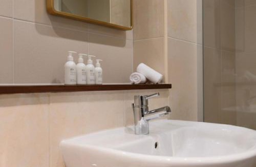 Keswick Hotel | Lyzzick