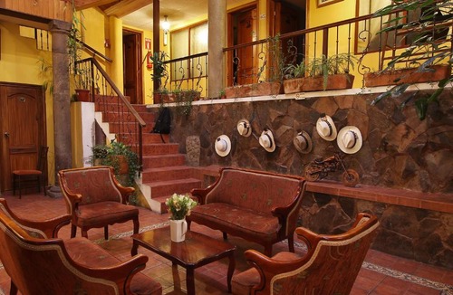 Quito Historic Center Hostel | Mía Leticia B&B