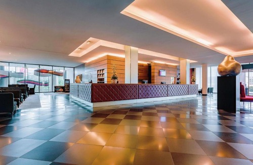 Stuttgart Hotel | MÖVENPICK Hotel Stuttgart Airport