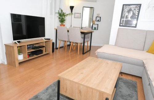 Podmaine House | M Apartment