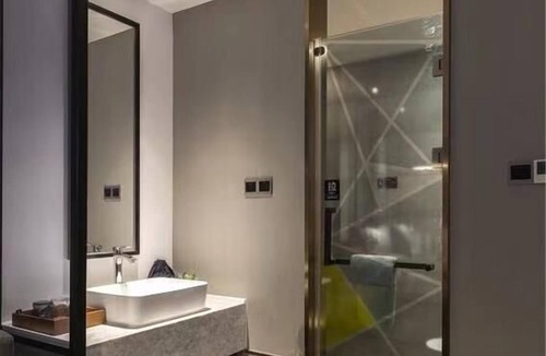 Kuiwen District Hotel | M Do Hotel
