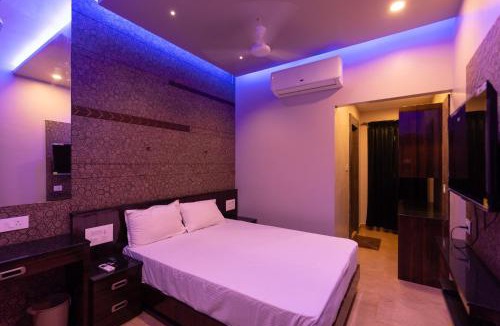 Mylapore Tiruvallikk Hotel | M S RESIDENCY