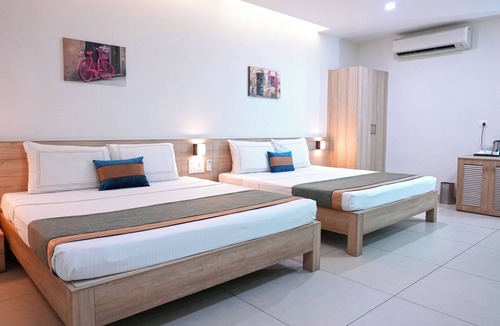 Maduravoyal Hotel | M Stays