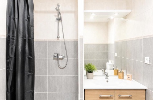 Annemasse Apartment | M012 Marquer joli studio