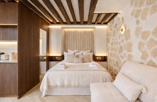 3rd Arrondissement Apartment | M1 - Magnificent Studio in Le Marais's Heart