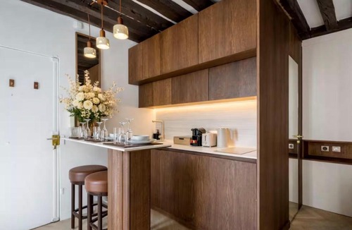 3rd Arrondissement Apartment | M1 - Magnificent Studio in Le Marais's Heart