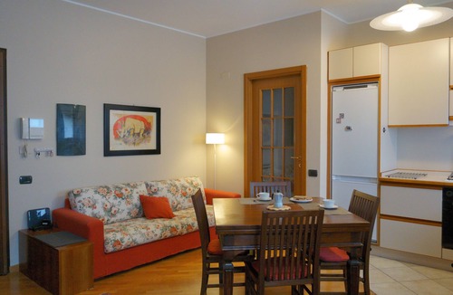Bicocca Apartment | [M5 Bicocca-Uni. Connect to Brera, Isola] Daini 4 Sub 4. Elegant apartment.