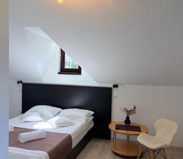 Predeal House | M7 Villa Bed& Bistro
