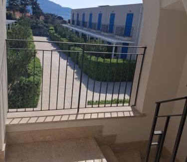 Macari House | Macari Residence Central Apartment
