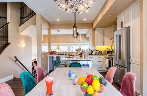 Canmore Condo | ⭐Macaron by Samsara Resort|Private Hot Tub|Private Entry|Panorama Top View|4B+5BH (BL# RES-10673)