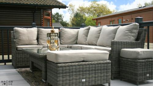 Malton Ski Chalet | Macaw Lodge