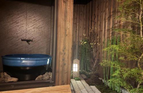 Sakyo Ward House | Machiya inside Chomoji temple, near Gion, downtown