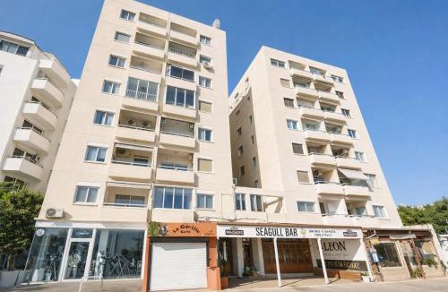 Larnaca Apartment | Mackenzie Beachfront Panorama