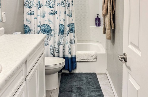 Maryvale House | Mackenzie - Private BR w-Shared Bathroom